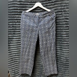 Laundry By Shelli Segal Blue and White Patterned Cropped Pants